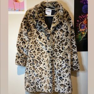 BB Dakota Bradshaw Faux Fur Leopard Cat